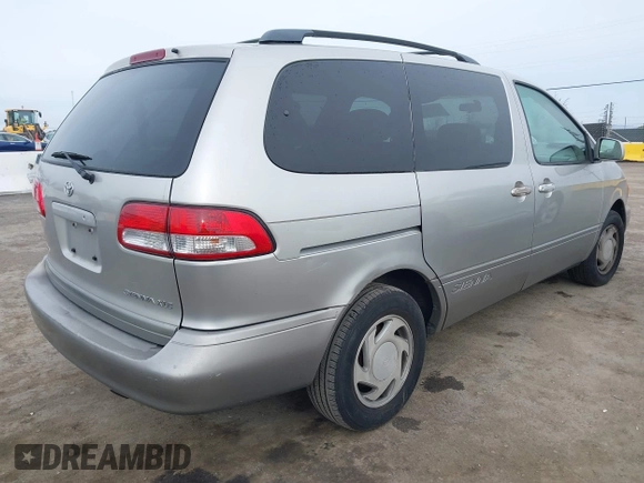 2001 Toyota Sienna LE with VIN 4T3ZF13C91U348233, listed as a IAAI auction lot 41529446 with 223,617 mi miles. Bid and sale history available at carsss.com. Image 4.
