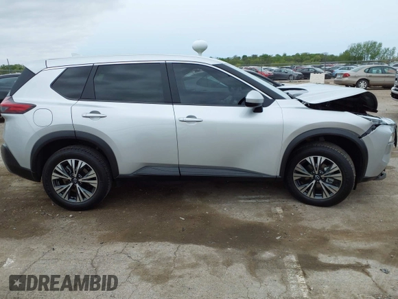 2023 Nissan Rogue SV z VIN JN8BT3BAXPW418861, wystawiony jako IAAI lot #42153059 z przebiegiem 41 641 mil mil oraz . Historia ofert i sprzedaży dostępna na DreamBid. Obrazek 13.