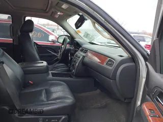 2010 GMC Yukon SLT with VIN 1GKUKCE0XAR286060, listed as a IAAI auction lot 41900285 with 307,912 mi miles. Bid and sale history available at carsss.com. Image 5.