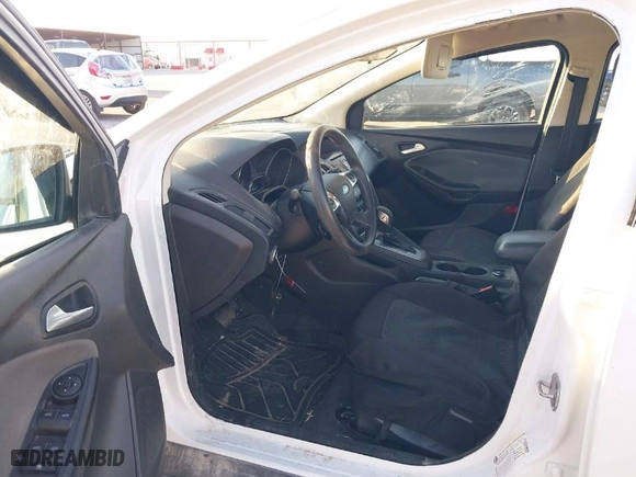 2012 Ford Focus SE with VIN 1FAHP3F29CL251911, listed as a IAAI auction lot 41757300 with 160,968 mi miles. Bid and sale history available at carsss.com. Image 5.