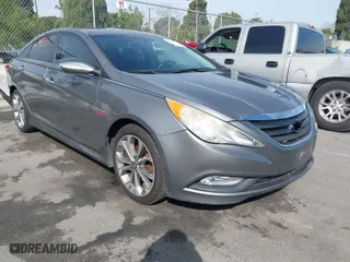 2014 Hyundai Sonata SE with VIN 5NPEC4AC7EH863868, listed as a IAAI auction lot 41687243 with 95,653 mi miles. Bid and sale history available at carsss.com. Image 1.