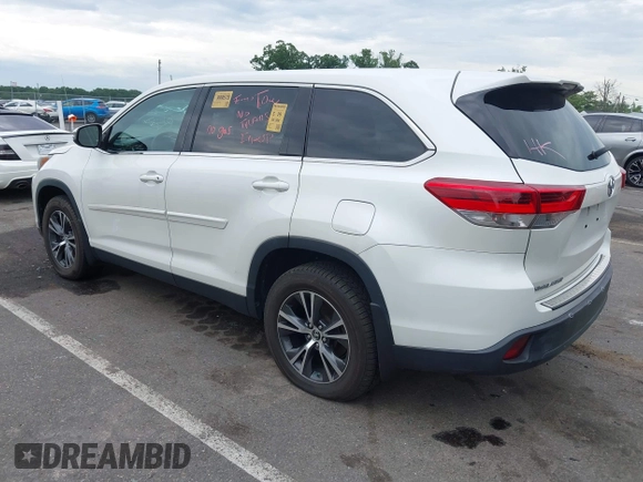 2019 Toyota Highlander LE with VIN 5TDBZRFH5KS929567, listed as a IAAI auction lot 42603356 with 40,368 mi miles and . Bid and sale history available at DreamBid. Image 3.