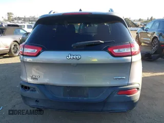 2016 Jeep Cherokee Latitude with VIN 1C4PJMCBXGW118161, listed as a IAAI auction lot 41686583 with 183,431 mi miles. Bid and sale history available at carsss.com. Image 16.
