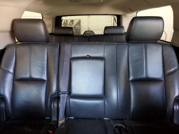 2014 Chevrolet Suburban LT with VIN 1GNSCJE02ER202427, listed as a Copart auction lot 71253834 with 247,515 mi miles and Clean Title. Bid and sale history available at carsss.com. Image 10.