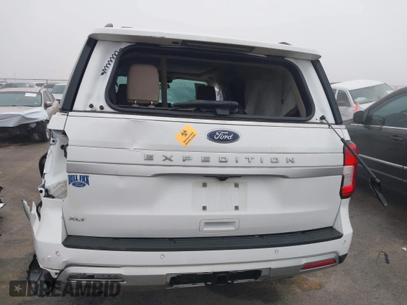2022 Ford Expedition XLT with VIN 1FMJU1HT4NEA17466, listed as a IAAI auction lot 41592786 with 1 mi miles. Bid and sale history available at carsss.com. Image 17.