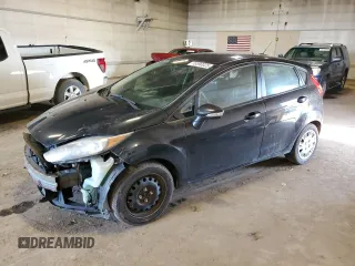 2014 Ford Fiesta SE z VIN 3FADP4EJ7EM135346, wystawiony jako Copart lot #55590025 z przebiegiem 151 394 mil mil oraz Czysty tytuł • Clean title. Historia ofert i sprzedaży dostępna na DreamBid. Obrazek 1.