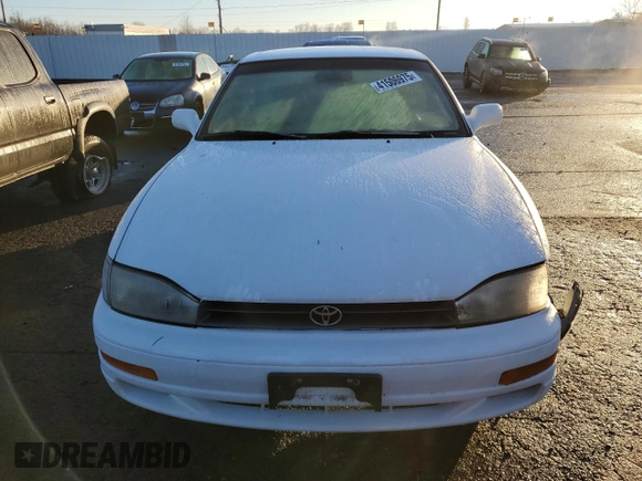 1994 Toyota Camry LE z VIN 4T1GK12E6RU003154, wystawiony jako Copart lot #41506975 z przebiegiem 142 037 mil mil oraz Szkoda całkowita • Salvage title. Historia ofert i sprzedaży dostępna na DreamBid. Obrazek 5.