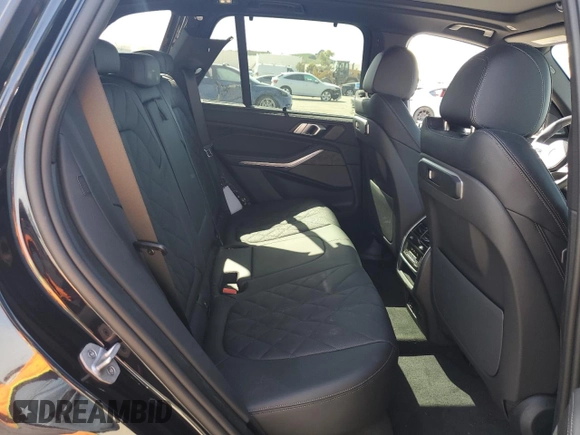 2025 BMW X5 xDrive40i z VIN 5UX23EU09S9Y91362, wystawiony jako Copart lot #54255185 z przebiegiem 2 259 mil mil oraz Szkoda całkowita • Salvage title. Historia ofert i sprzedaży dostępna na DreamBid. Obrazek 10.