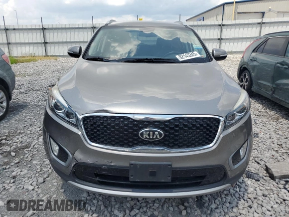 2016 Kia Sorento EX z VIN 5XYPH4A1XGG018807, wystawiony jako Copart lot #62145345 z przebiegiem Nie podano mil oraz Czysty tytuł • Clean title. Historia ofert i sprzedaży dostępna na DreamBid. Obrazek 5.