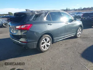2020 Chevrolet Equinox LT with VIN 2GNAXLEX2L6122370, listed as a IAAI auction lot 41260943 with 65,948 mi miles. Bid and sale history available at carsss.com. Image 4.