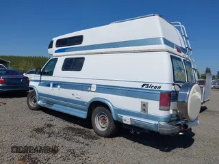 1996 Ford Econoline Cargo z VIN 1FDHS24H9THA55752, wystawiony jako IAAI lot #42052800 z przebiegiem 117 680 mil mil oraz . Historia ofert i sprzedaży dostępna na DreamBid. Obrazek 3.