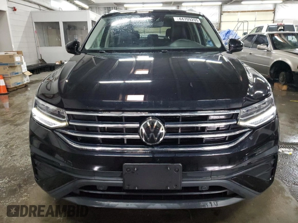 2023 Volkswagen Tiguan SE z VIN 3VV2B7AX1PM125167, wystawiony jako Copart lot #44709205 z przebiegiem 24 509 mil mil oraz Szkoda całkowita • Salvage title. Historia ofert i sprzedaży dostępna na DreamBid. Obrazek 5.