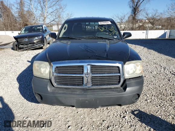 2005 Dodge Dakota ST with VIN 1D7HE22K25S161076, listed as a Copart auction lot 83784824 with 142,890 mi miles and Clean Title. Bid and sale history available at DreamBid. Image 5.