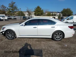 2013 Lexus LS 460 L with VIN JTHDL5EF2D5005596, listed as a IAAI auction lot 41498678 with 105,403 mi miles and . Bid and sale history available at DreamBid. Image 14.