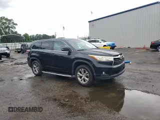 2015 Toyota Highlander LE Plus z VIN 5TDZKRFH0FS064791, wystawiony jako Copart lot #56508305 z przebiegiem 198 873 mil mil oraz Szkoda całkowita • Salvage title. Historia ofert i sprzedaży dostępna na DreamBid. Obrazek 15.