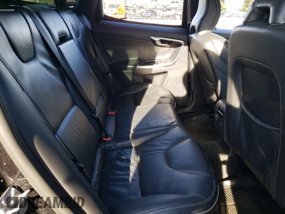 2017 Volvo XC60 R-Design with VIN YV449MRS7H2128140, listed as a Copart auction lot 89215325 with 61,559 mi miles and Salvage title. Bid and sale history available at DreamBid. Image 11.