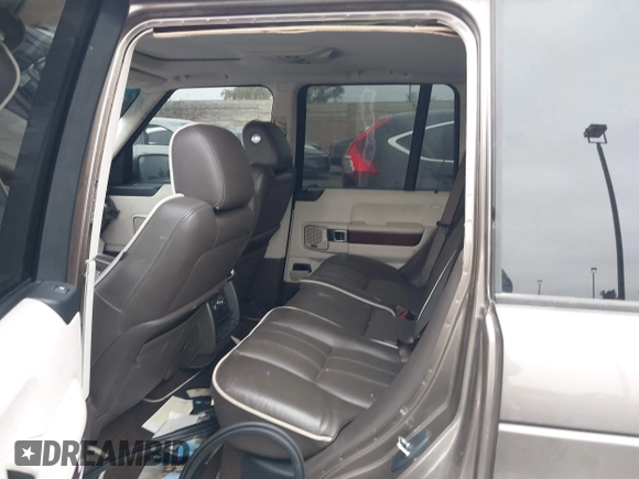 2011 Land Rover Range Rover HSE Lux with VIN SALMF1D40BA333873, listed as a IAAI auction lot 40939320 with Not provided miles and . Bid and sale history available at DreamBid. Image 8.