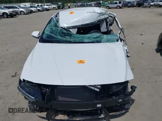 2024 Hyundai Elantra SE z VIN KMHLL4DG1RU798092, wystawiony jako IAAI lot #41985256 z przebiegiem 24 940 mil mil oraz . Historia ofert i sprzedaży dostępna na DreamBid. Obrazek 6.