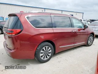 2021 Chrysler Pacifica Hybrid Limited with VIN 2C4RC1S72MR535860, listed as a Copart auction lot 53759925 with 27,486 mi miles and Clean title. Bid and sale history available at DreamBid. Image 3.