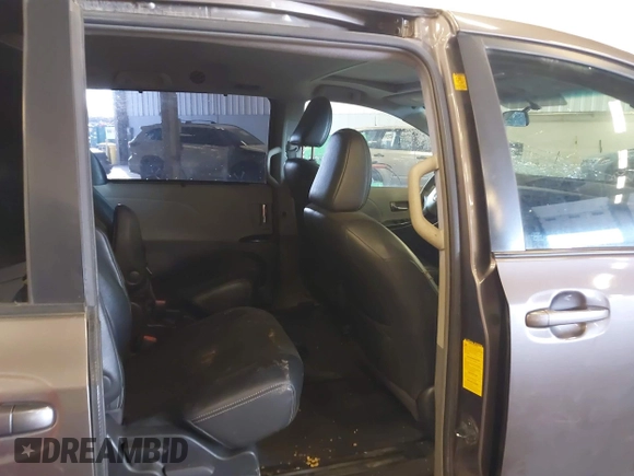 2011 Toyota Sienna SE with VIN 5TDXK3DC7BS034516, listed as a IAAI auction lot 41539955 with 209,309 mi miles. Bid and sale history available at carsss.com. Image 8.