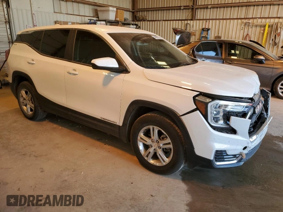 2022 GMC Terrain SLE z VIN 3GKALMEV8NL299954, wystawiony jako Copart lot #49886335 z przebiegiem 25 992 mil mil oraz Szkoda całkowita • Salvage title. Historia ofert i sprzedaży dostępna na DreamBid. Obrazek 4.