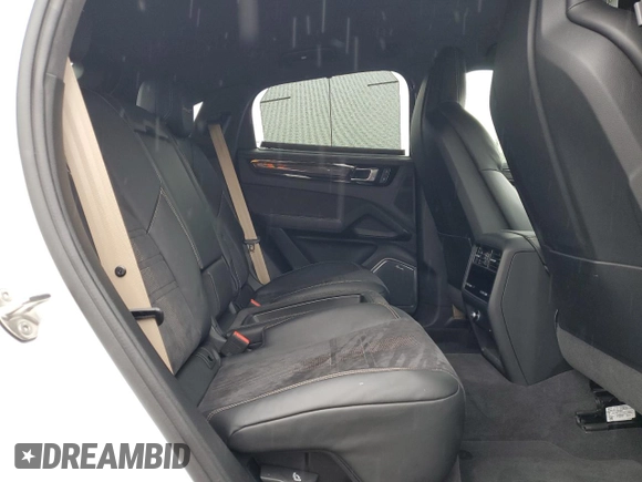 2023 Porsche Cayenne with VIN WP1BK2AY8PDA39066, listed as a Copart auction lot 60699995 with 7,785 mi miles and Salvage title. Bid and sale history available at DreamBid. Image 11.