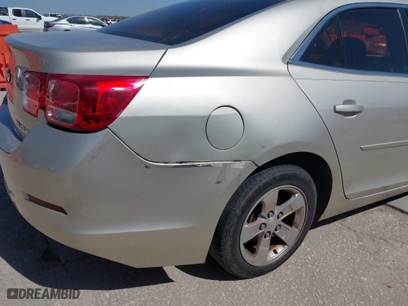 2015 Chevrolet Malibu LS with VIN 1G11A5SL7FF113559, listed as a IAAI auction lot 41852797 with 200,610 mi miles. Bid and sale history available at carsss.com. Image 13.