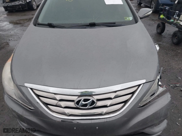 2013 Hyundai Sonata SE with VIN 5NPEC4AC6DH600768, listed as a IAAI auction lot 41481940 with 128,921 mi miles. Bid and sale history available at carsss.com. Image 12.