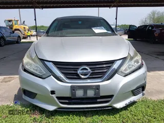 2017 Nissan Altima SV with VIN 1N4AL3AP7HC264695, listed as a IAAI auction lot 41922330 with 140,244 mi miles and . Bid and sale history available at DreamBid. Image 6.