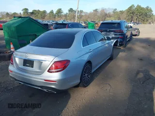 2019 Mercedes-Benz E 300 with VIN WDDZF4KB0KA588433, listed as a IAAI auction lot 42078946 with 68,552 mi miles and . Bid and sale history available at DreamBid. Image 4.