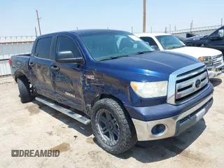 2013 Toyota Tundra z VIN 5TFEY5F14DX143140, wystawiony jako IAAI lot #42322391 z przebiegiem 497 396 mil mil oraz . Historia ofert i sprzedaży dostępna na DreamBid. Obrazek 1.