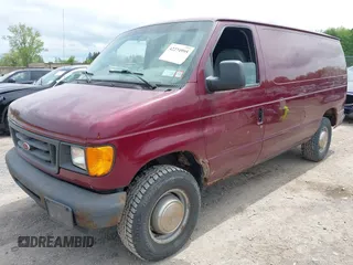 2003 Ford Econoline Cargo z VIN 1FTNE24L53HB45564, wystawiony jako IAAI lot #42274995 z przebiegiem 172 944 mil mil oraz . Historia ofert i sprzedaży dostępna na DreamBid. Obrazek 2.