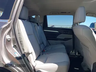 2019 Toyota Highlander LE with VIN 5TDZZRFH6KS306098, listed as a IAAI auction lot 41712844 with 92,056 mi miles and . Bid and sale history available at DreamBid. Image 8.