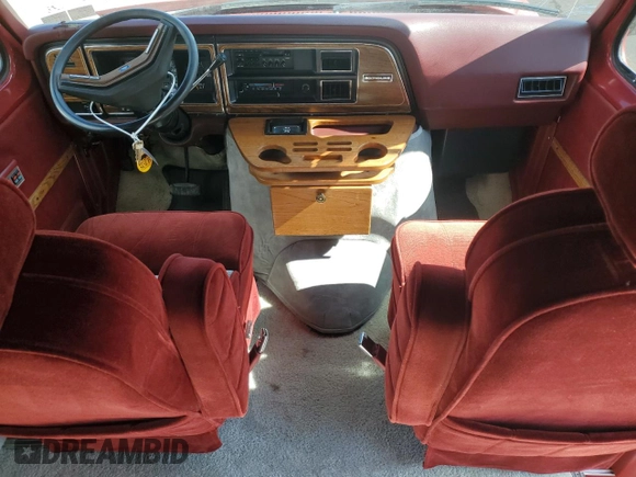 1991 Ford Econoline Cargo with VIN 1FDES14H2MHA04477, listed as a Copart auction lot 47429575 with 63,054 mi miles and Salvage Title. Bid and sale history available at DreamBid. Image 8.