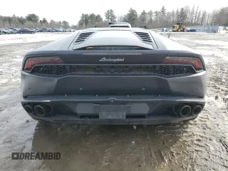 2015 Lamborghini Huracan z VIN ZHWUC1ZF7FLA00780, wystawiony jako Copart lot #88019135 z przebiegiem Nie podano mil oraz Szkoda całkowita • Salvage title. Historia ofert i sprzedaży dostępna na DreamBid. Obrazek 6.