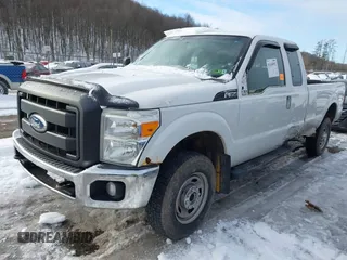 2011 Ford F-350 with VIN 1FT7X3B6XBEB57439, listed as a IAAI auction lot 41434952 with 305,000 mi miles and . Bid and sale history available at DreamBid. Image 18.
