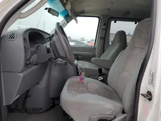 2003 Ford Econoline Passenger XL z VIN 1FBSS31L63HA17960, wystawiony jako Copart lot #84592684 z przebiegiem 80 690 mil mil oraz Czysty tytuł • Clean title. Historia ofert i sprzedaży dostępna na DreamBid. Obrazek 7.