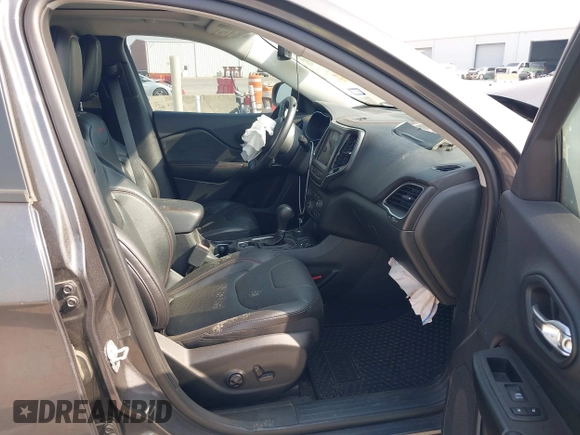 2019 Jeep Cherokee Trailhawk с VIN 1C4PJMBX7KD189366, выставлен на аукционе IAAI как лот 42252787 с пробегом 132 635 миль миль и . История ставок и продаж доступна на DreamBid. Изображение 5.