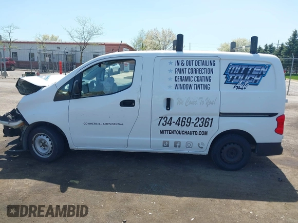 2015 Chevrolet City Express Cargo LT z VIN 3N63M0ZN8FK715445, wystawiony jako IAAI lot #42128008 z przebiegiem 130 773 mil mil oraz . Historia ofert i sprzedaży dostępna na DreamBid. Obrazek 14.