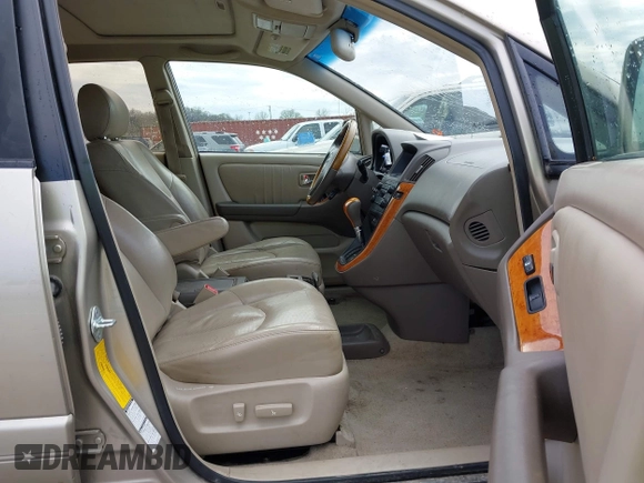 2002 Lexus RX 300 with VIN JTJHF10U720276010, listed as a IAAI auction lot 41917460 with 240,373 mi miles. Bid and sale history available at carsss.com. Image 5.