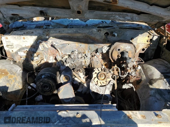 1994 GMC Sierra 1500 z VIN 2GTEK19K9R1551815, wystawiony jako Copart lot #77106604 z przebiegiem Nie podano mil oraz Nie do naprawy • Non repairable. Historia ofert i sprzedaży dostępna na DreamBid. Obrazek 11.