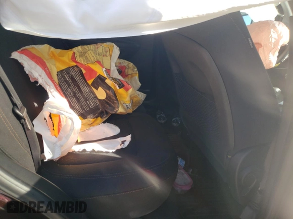 2020 Chevrolet Trax LS z VIN KL7CJKSB6LB341851, wystawiony jako Copart lot #48791035 z przebiegiem Nie podano mil oraz Szkoda całkowita • Salvage title. Historia ofert i sprzedaży dostępna na DreamBid. Obrazek 11.