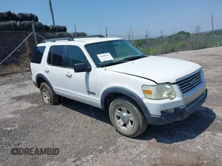 2007 Ford Explorer XLT with VIN 1FMEU63E57UA47477, listed as a IAAI auction lot 42646649 with 33,296 mi miles and . Bid and sale history available at DreamBid. Image 1.