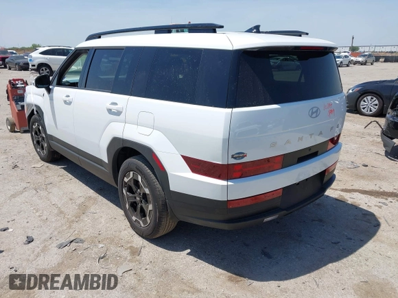 2025 Hyundai Santa Fe SEL z VIN 5NMP24GL5SH076185, wystawiony jako IAAI lot #42255534 z przebiegiem 5 521 mil mil oraz . Historia ofert i sprzedaży dostępna na DreamBid. Obrazek 3.