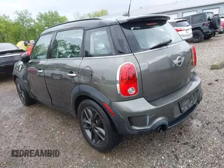 2011 MINI Countryman S with VIN WMWZC5C53BWM11022, listed as a IAAI auction lot 42249403 with 173,718 mi miles and . Bid and sale history available at DreamBid. Image 3.