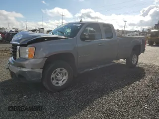 2008 GMC Sierra 2500HD SLT z VIN 1GTHK29618E181379, wystawiony jako Copart lot #78244454 z przebiegiem 161 846 mil mil oraz Szkoda całkowita • Salvage title. Historia ofert i sprzedaży dostępna na DreamBid. Obrazek 1.