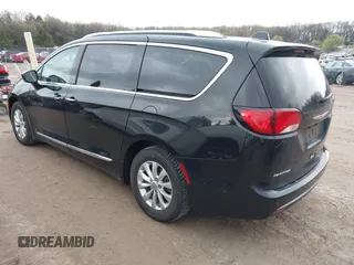 2018 Chrysler Pacifica Touring L z VIN 2C4RC1BG3JR233506, wystawiony jako IAAI lot #42186208 z przebiegiem 74 198 mil mil oraz . Historia ofert i sprzedaży dostępna na DreamBid. Obrazek 3.