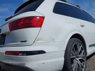 2019 Audi Q7 Prestige z VIN WA1VAAF77KD042653, wystawiony jako IAAI lot #42094332 z przebiegiem 73 489 mil mil oraz . Historia ofert i sprzedaży dostępna na DreamBid. Obrazek 6.