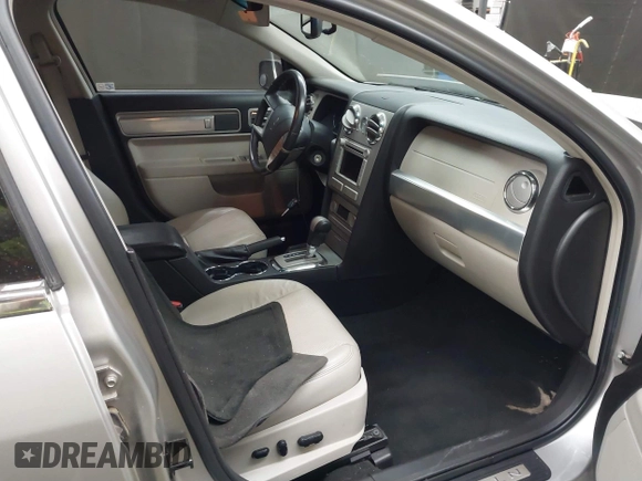 2008 Lincoln MKZ z VIN 3LNHM26T18R601655, wystawiony jako IAAI lot #41463649 z przebiegiem 101 486 mil mil oraz . Historia ofert i sprzedaży dostępna na DreamBid. Obrazek 5.