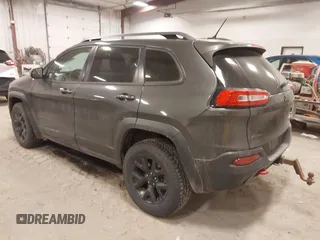 2015 Jeep Cherokee Trailhawk с VIN 1C4PJMBSXFW525218, выставлен на аукционе IAAI как лот 42032130 с пробегом 164 289 миль миль и . История ставок и продаж доступна на DreamBid. Изображение 3.